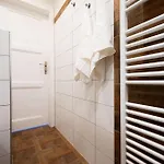 Cozy One-bedroom By Flora Metro Station * Praha