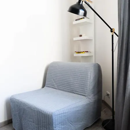 Cozy One-bedroom By Flora Metro Station شقة *