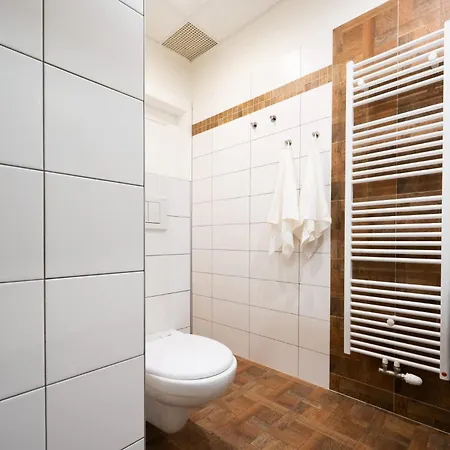 Cozy One-bedroom By Flora Metro Station * براغ